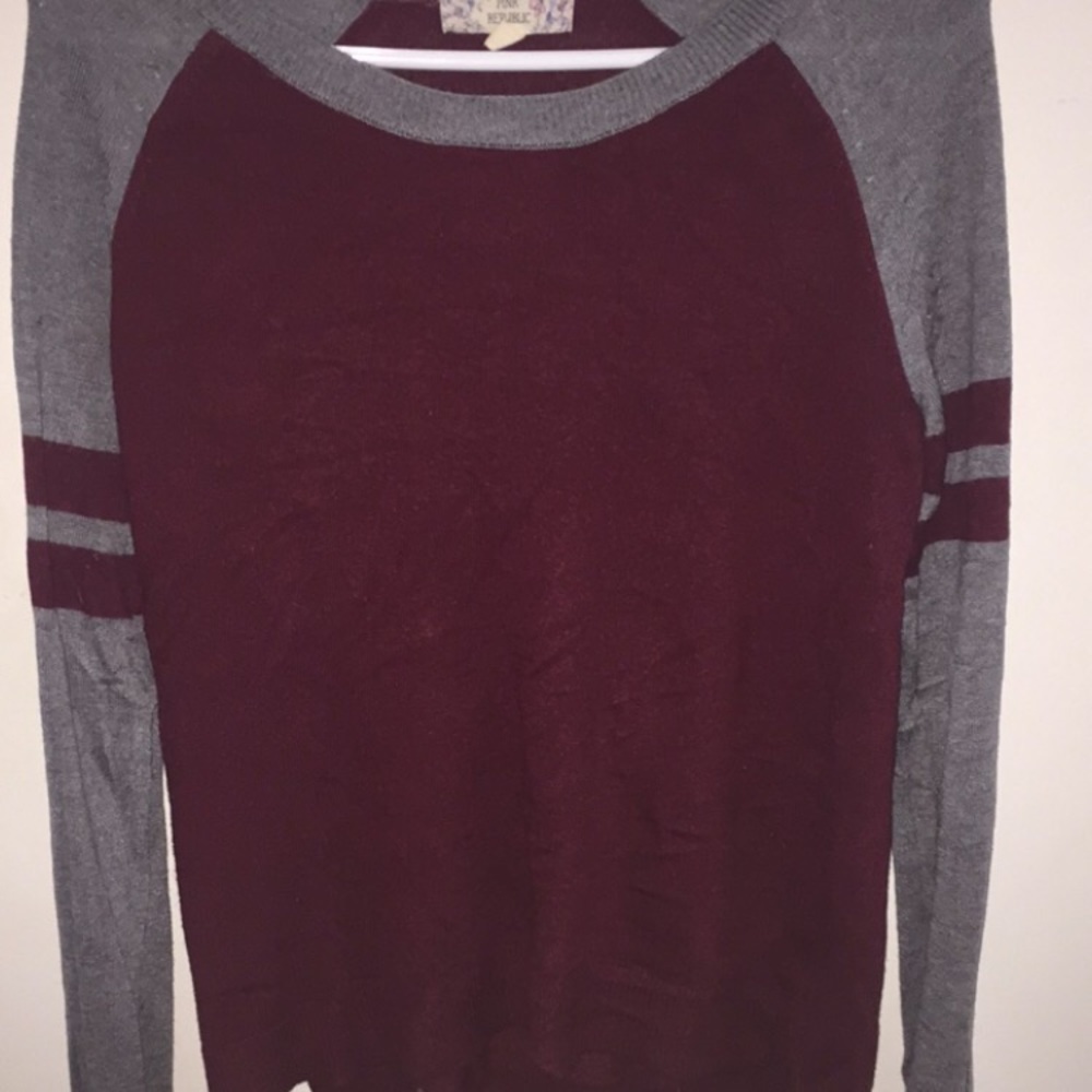 Red and gray lightweight sweater